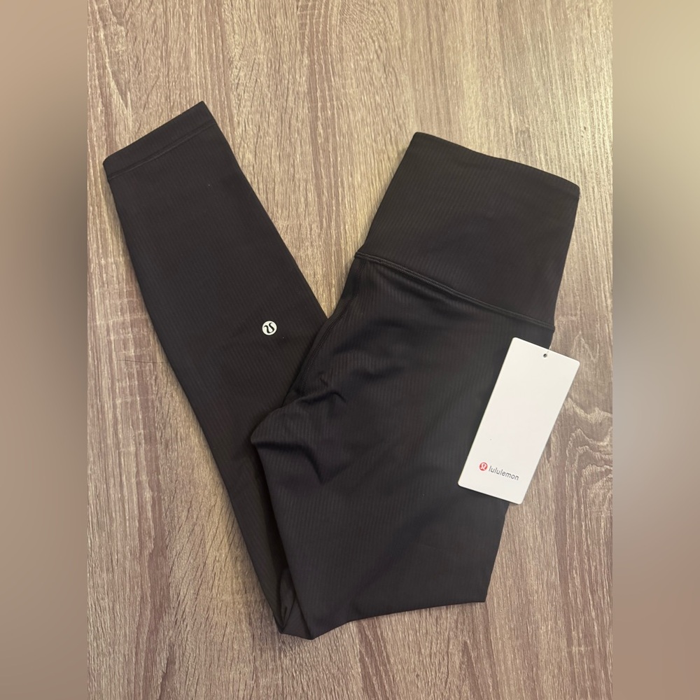 New with tags Lululemon Wunder Train High-Rise Ribbed
Tight 25", Black. Size 6. - Picture 10 of 15